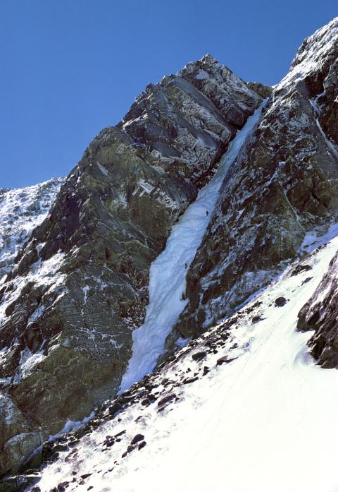 Ice climbers on the Pinnacle Gully in Huntington Ravine