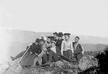 Climbers at the White Cairn on Lowe’s Path, 1897