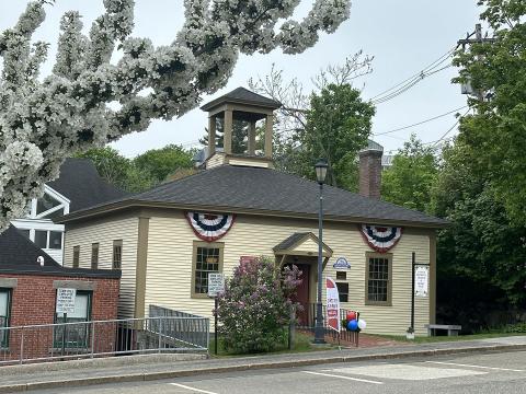 Photograph of Plymouth Historical Society in the Old Webster Courthouse