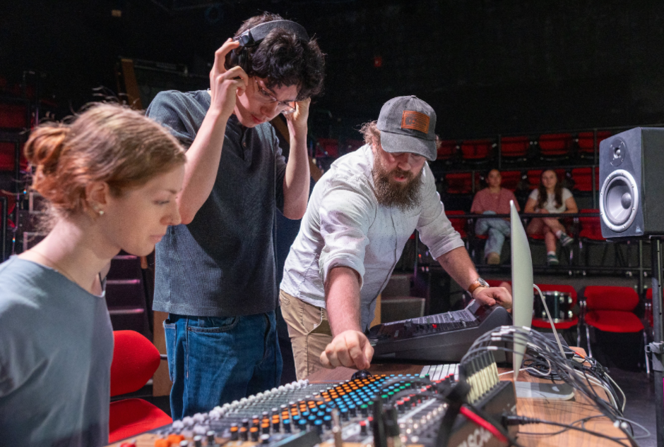 Cluster Major Melds Digital Music Creation, Production, and Entrepreneurship
