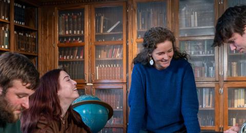 Student discussing with another student 