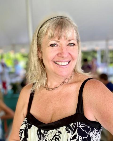 Tina Schumacher Headshot